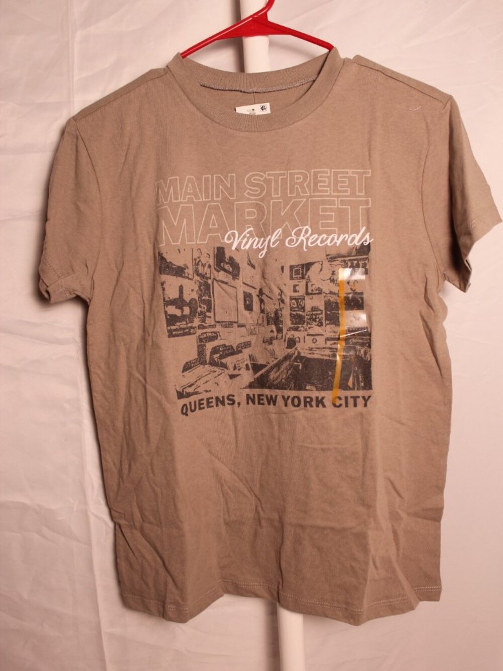 Women's Mainstreet Market Vinyl Records Short Sleeve Graphic T-Shirt - Brown XS